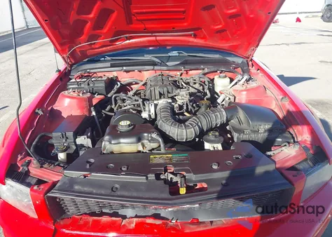 2005 Ford Mustang V6 Deluxe/V6 Premium из США, поврежденный, VIN 1ZVFT80N655241256